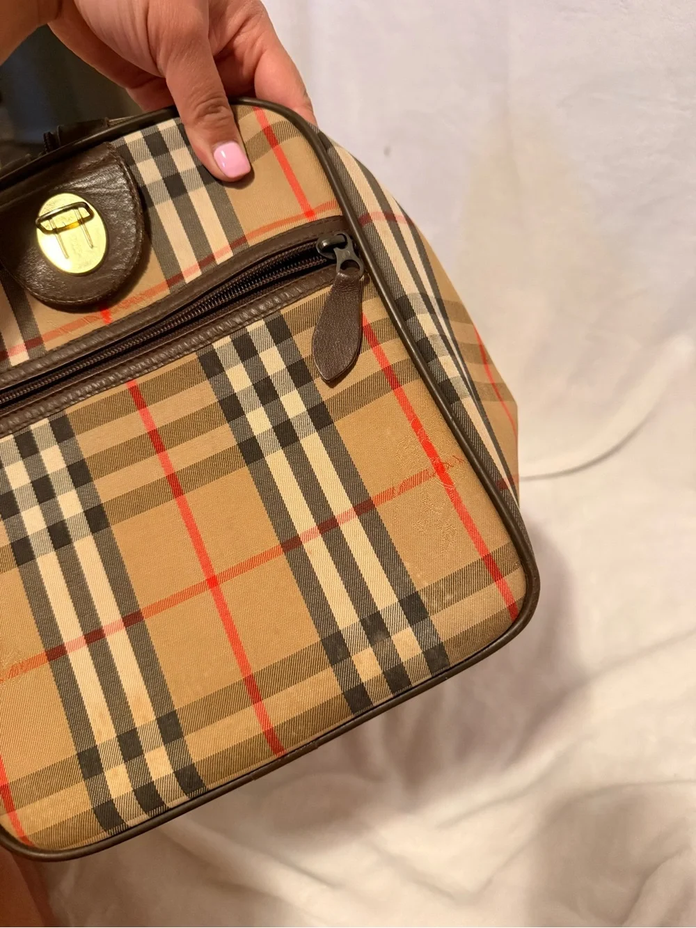 Burberry Boston Travel Bag With Removable Adjustable Strap And Lock And Key